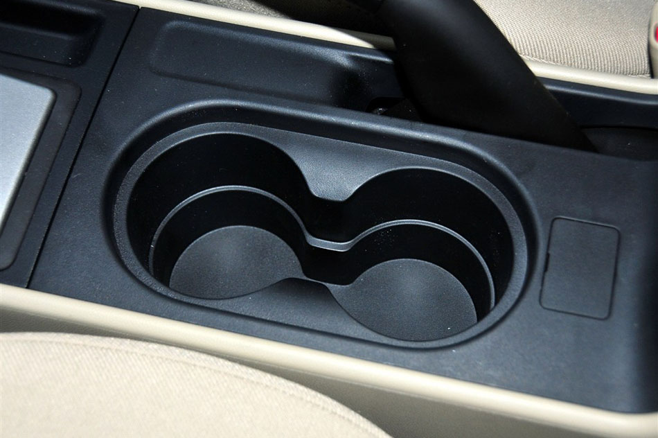 马自达3 2012款 1.6L AT 经典款标准型 空间