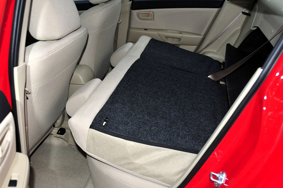 马自达3 2012款 1.6L AT 经典款标准型 空间