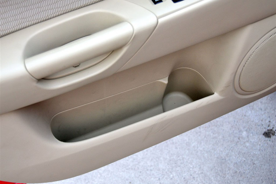 马自达3 2012款 1.6L AT 经典款标准型 空间