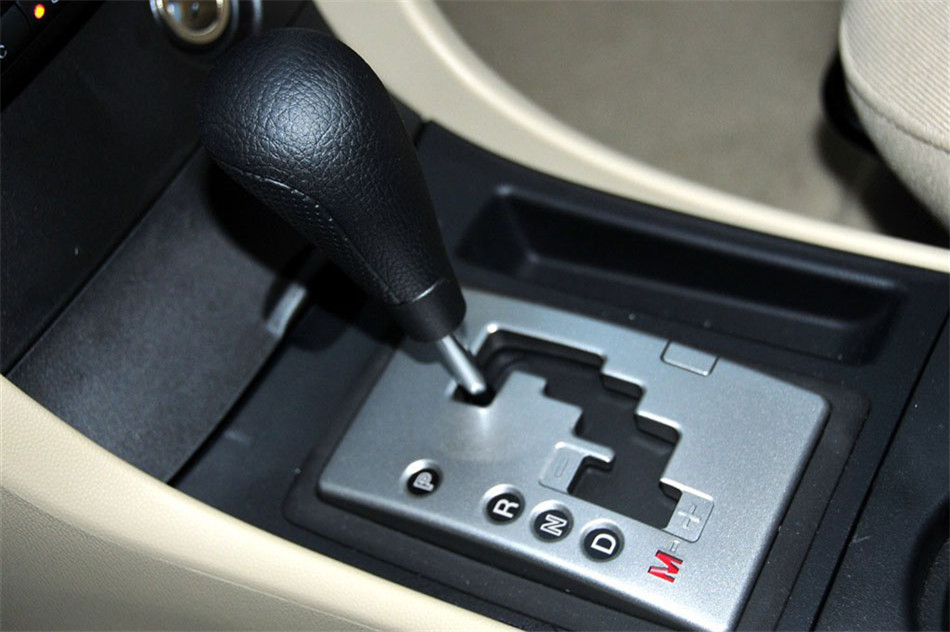 马自达3 2012款 1.6L AT 经典款标准型 内饰