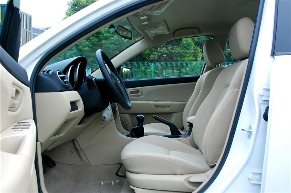 马自达3 2012款 1.6L MT 经典款特惠型 空间
