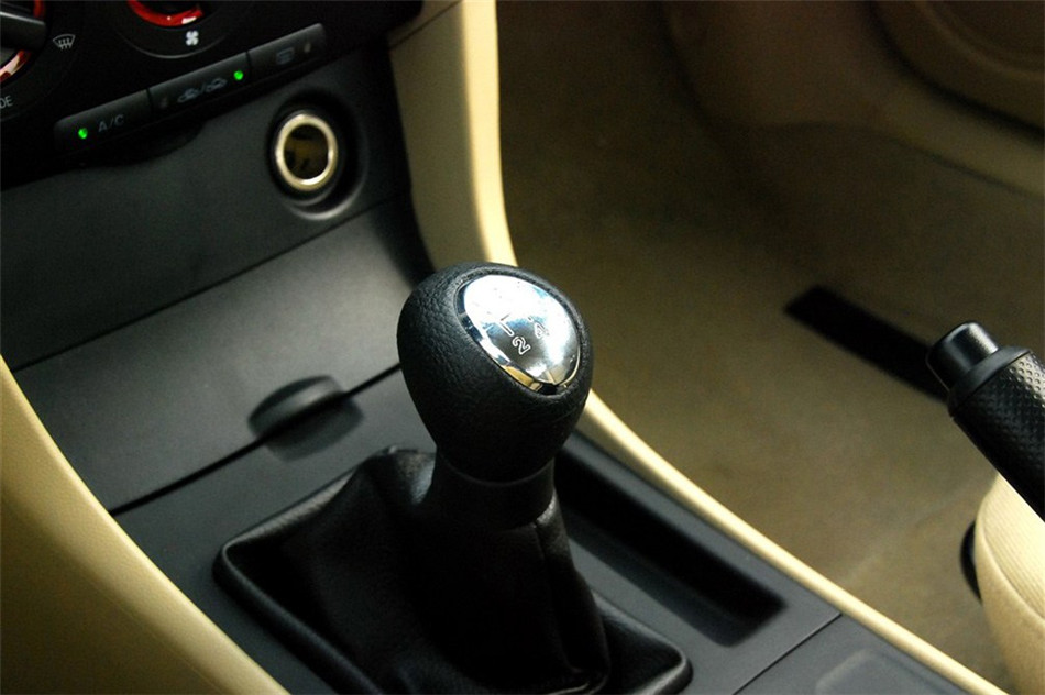 马自达3 2012款 1.6L MT 经典款特惠型 内饰