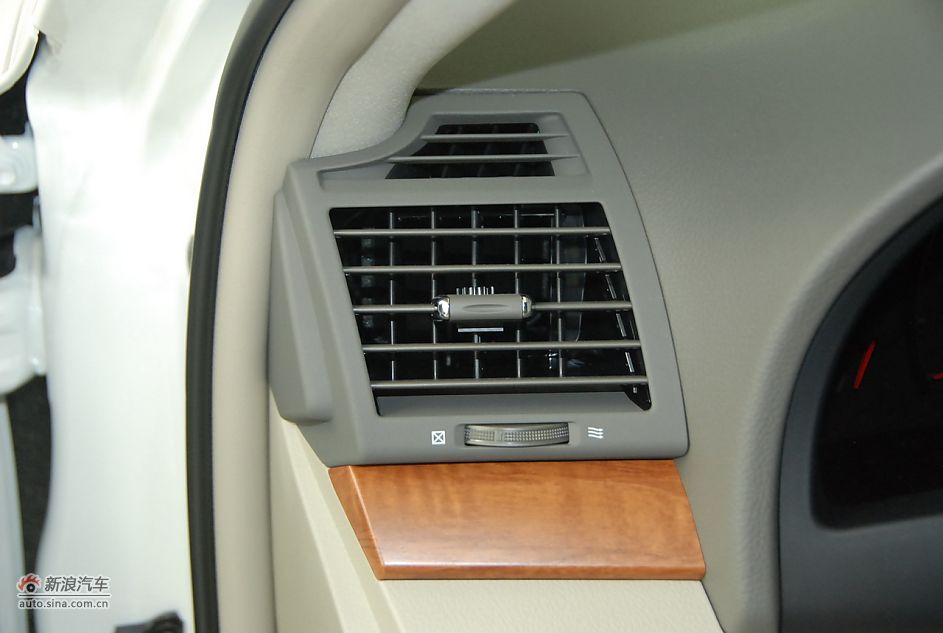 2011款广汽丰田凯美瑞纪念版