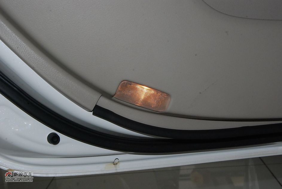 2011款广汽丰田凯美瑞纪念版