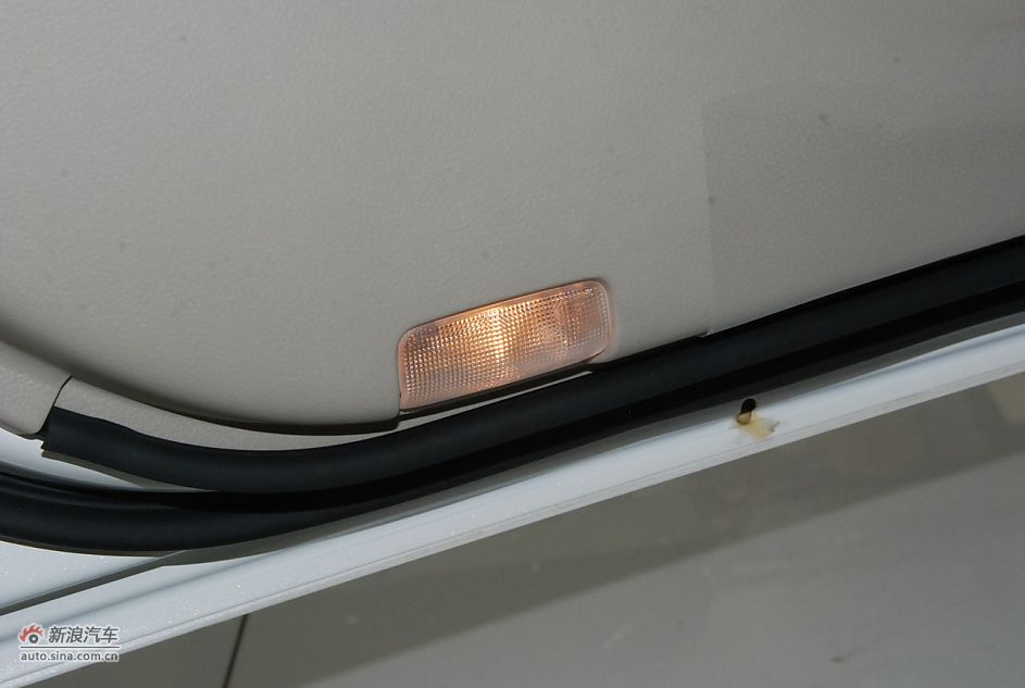 2011款广汽丰田凯美瑞纪念版