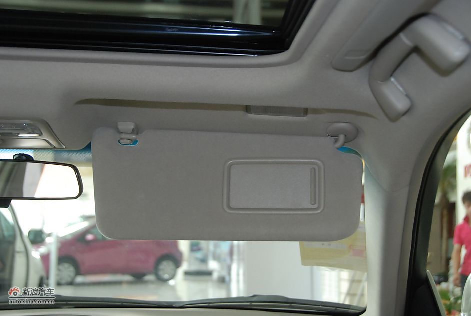 2011款广汽丰田凯美瑞纪念版