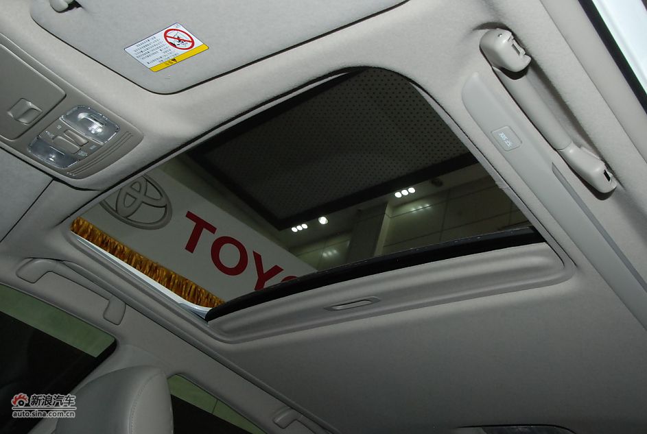 2011款广汽丰田凯美瑞纪念版