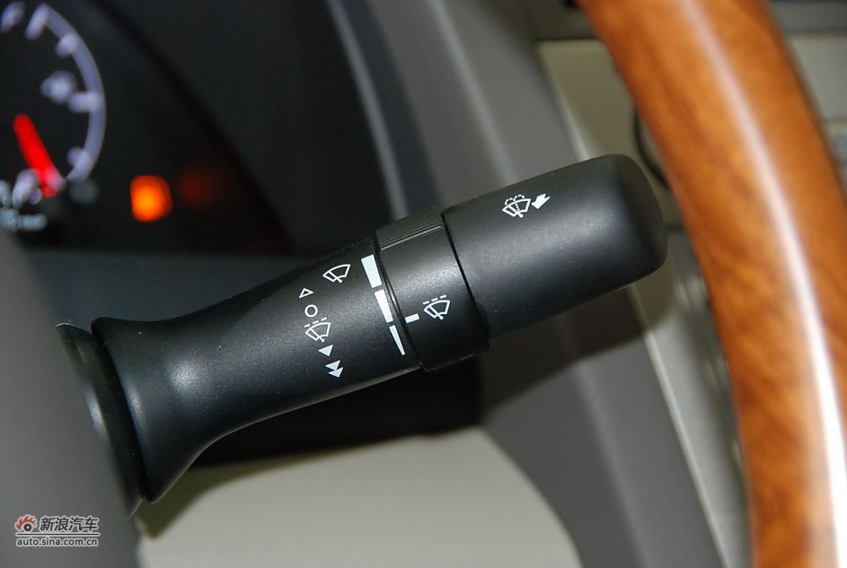 2011款广汽丰田凯美瑞纪念版