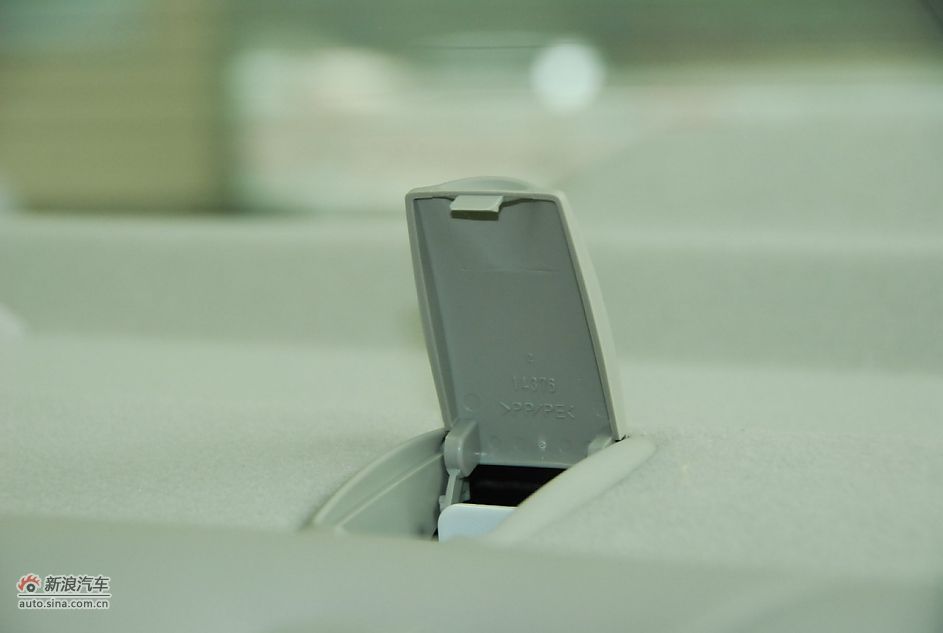 2011款广汽丰田凯美瑞纪念版