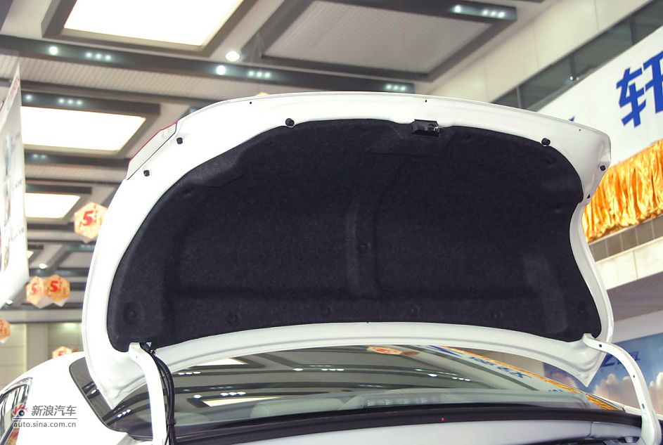 2011款广汽丰田凯美瑞纪念版