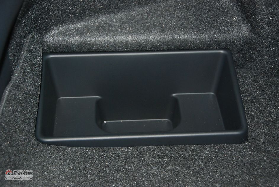 2011款广汽丰田凯美瑞纪念版