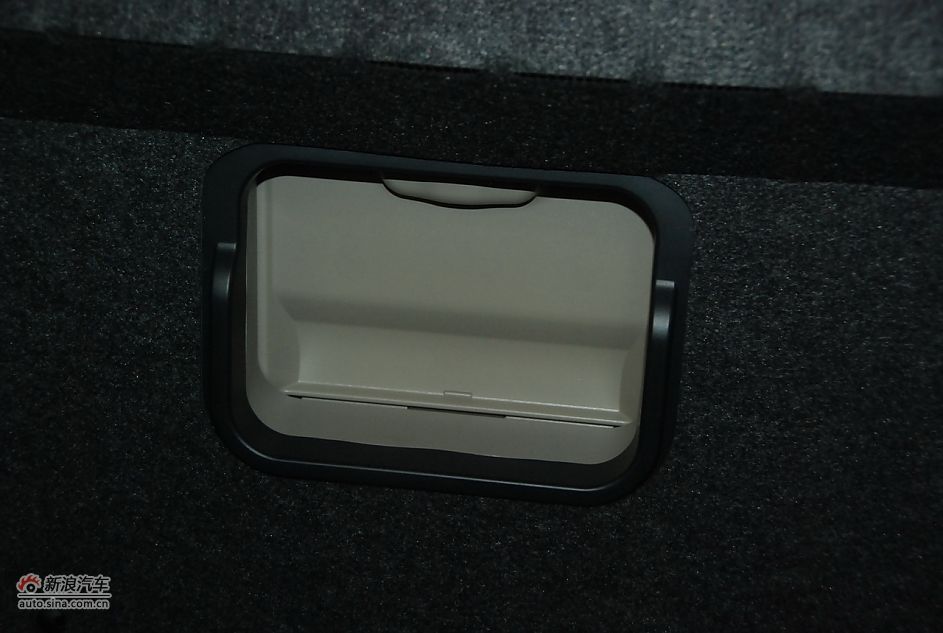 2011款广汽丰田凯美瑞纪念版