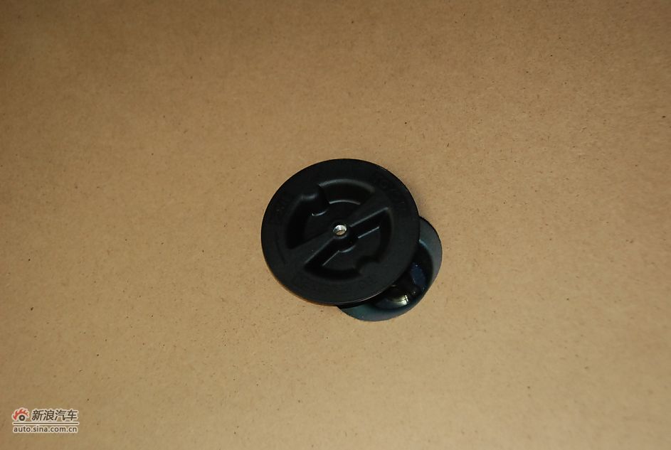 2011款广汽丰田凯美瑞纪念版