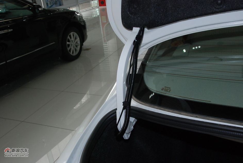 2011款广汽丰田凯美瑞纪念版