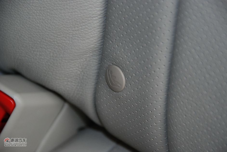 2011款广汽丰田凯美瑞纪念版