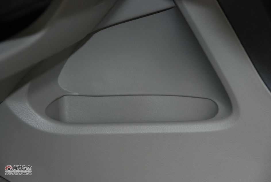 2011款广汽丰田凯美瑞纪念版