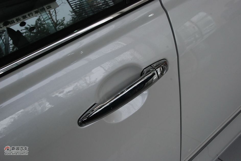 2011款广汽丰田凯美瑞纪念版