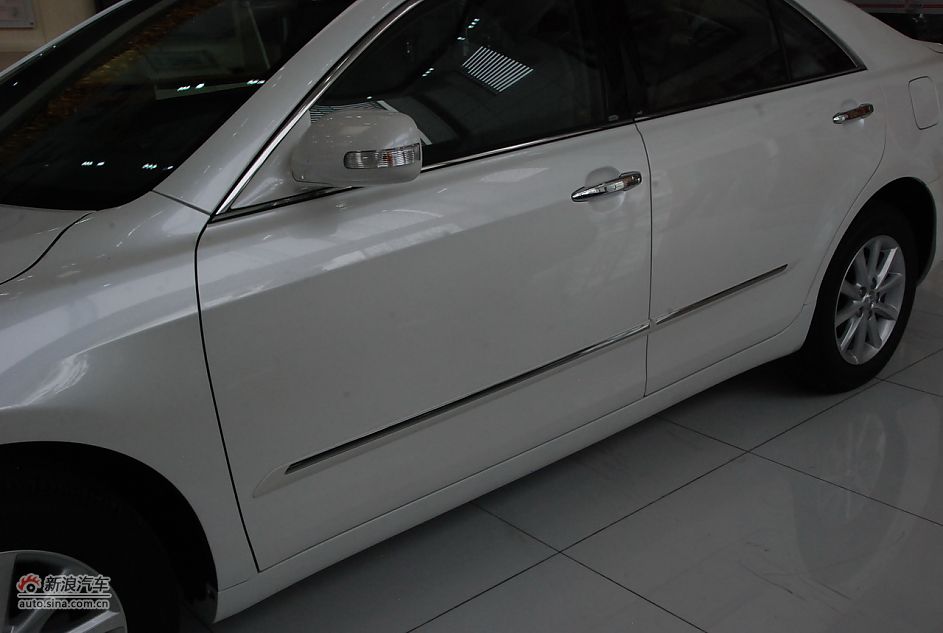 2011款广汽丰田凯美瑞纪念版