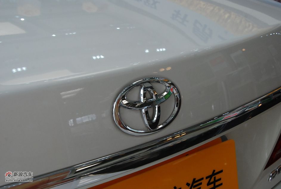 2011款广汽丰田凯美瑞纪念版