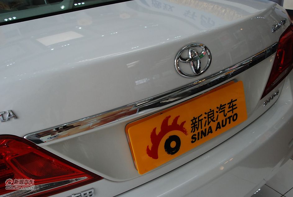 2011款广汽丰田凯美瑞纪念版