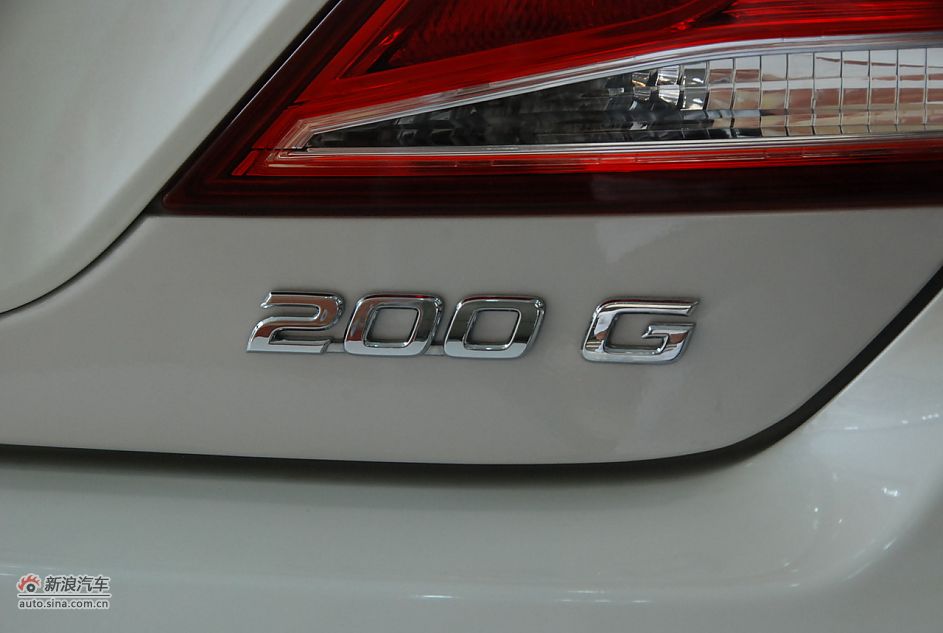 2011款广汽丰田凯美瑞纪念版