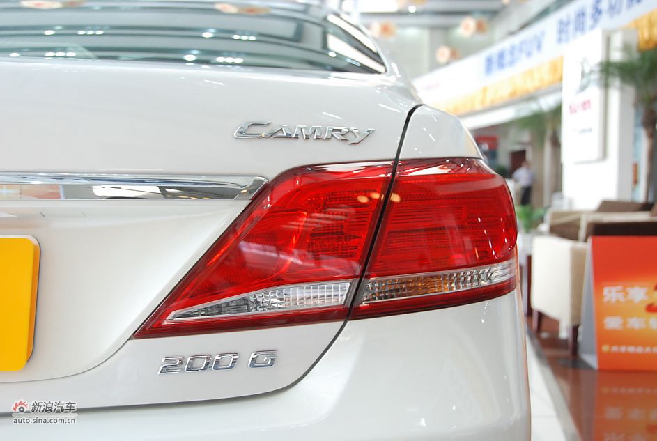 2011款广汽丰田凯美瑞纪念版