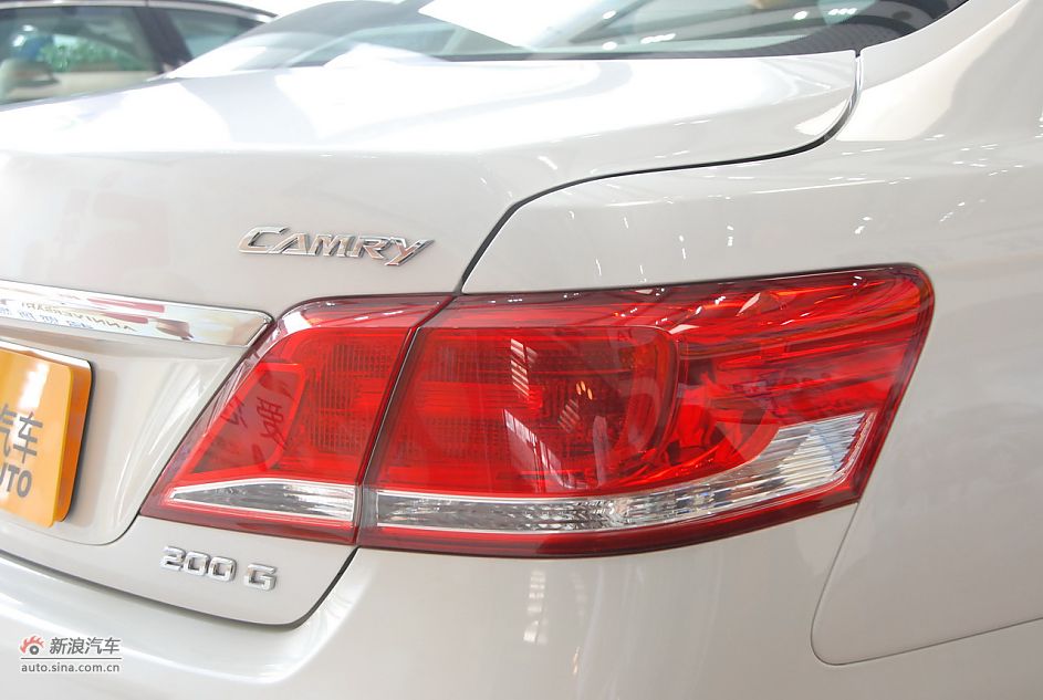 2011款广汽丰田凯美瑞纪念版