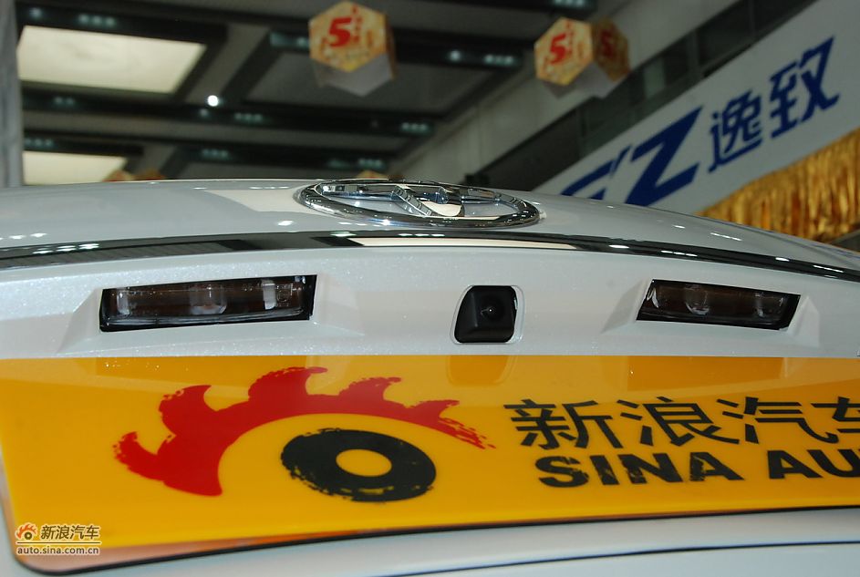 2011款广汽丰田凯美瑞纪念版