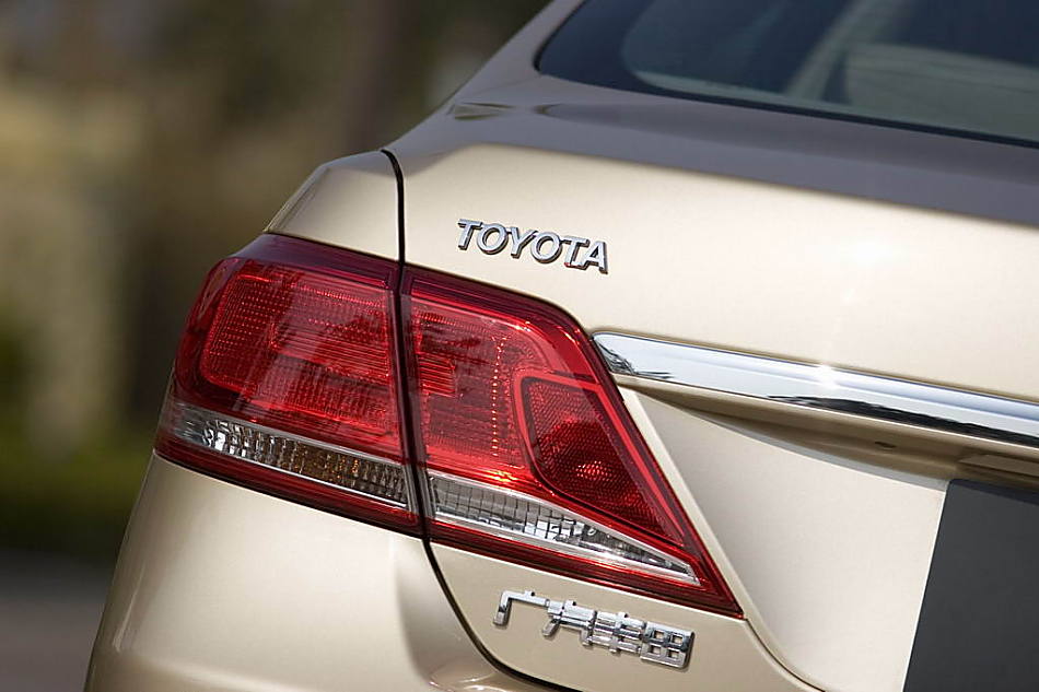 新款凯美瑞外观