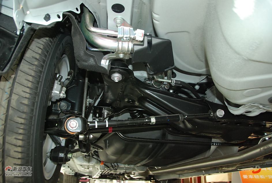 2011款广汽丰田凯美瑞纪念版