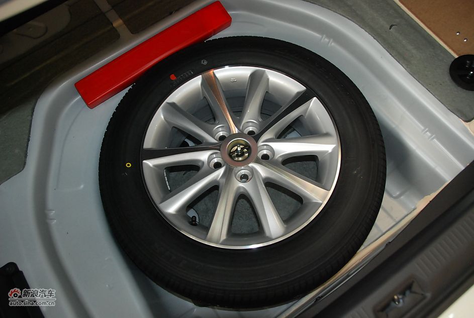 2011款广汽丰田凯美瑞纪念版