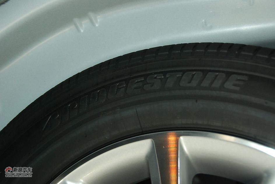 2011款广汽丰田凯美瑞纪念版