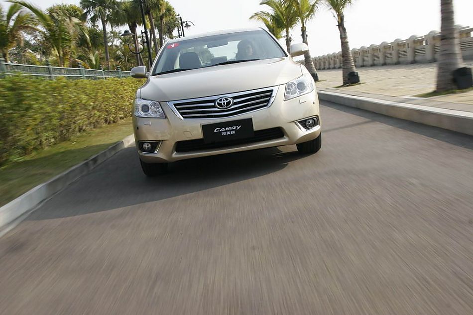 新款凯美瑞外观