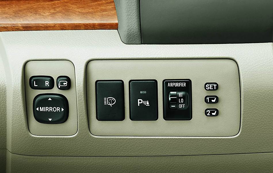 具备记忆调节功能的驾驶席电动座椅