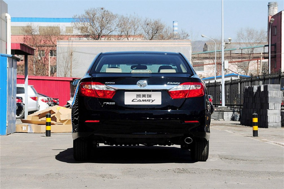 2013款凯美瑞2.0E精英版