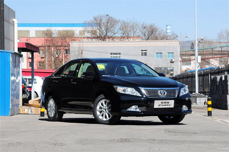 2013款凯美瑞2.0E精英版