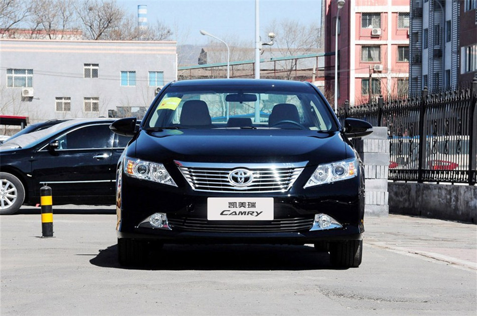 2013款凯美瑞2.0E精英版