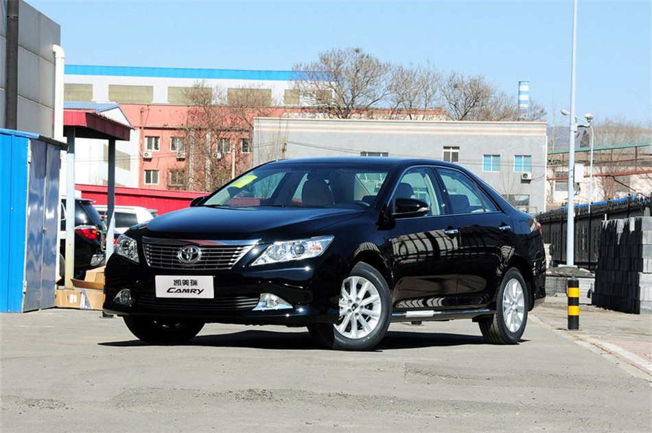 2013款凯美瑞2.0E精英版