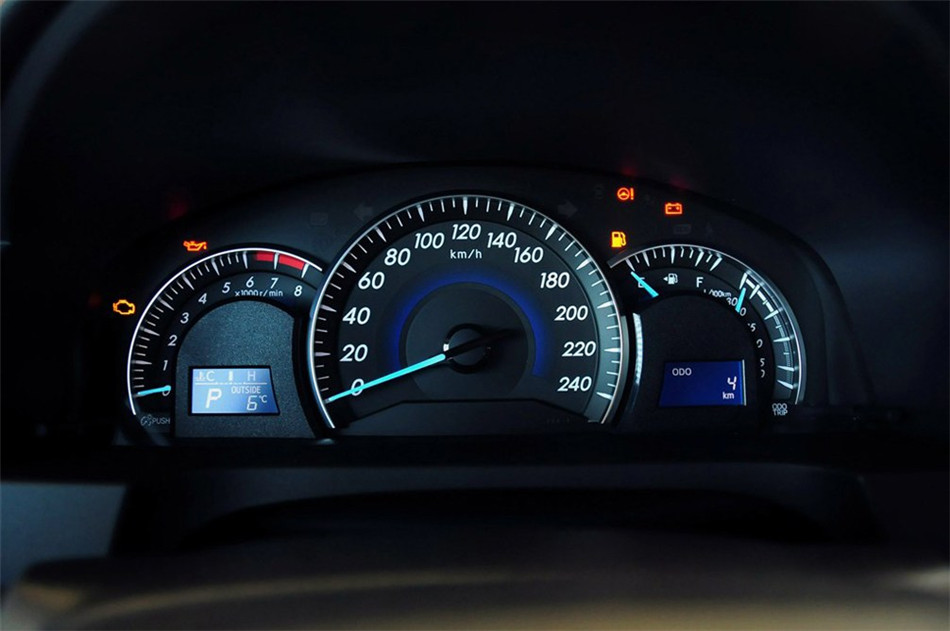 2013款凯美瑞2.0E精英版