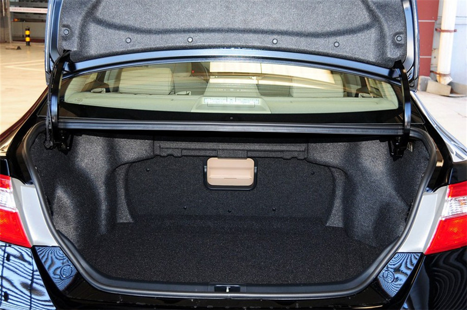 2013款凯美瑞2.0E精英版