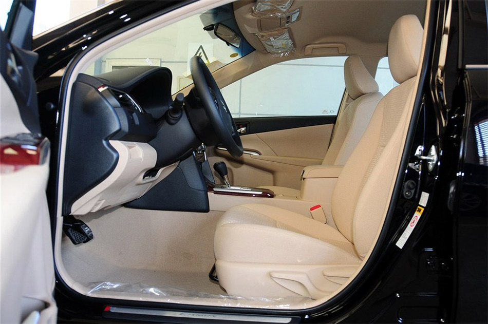 2013款凯美瑞2.0E精英版