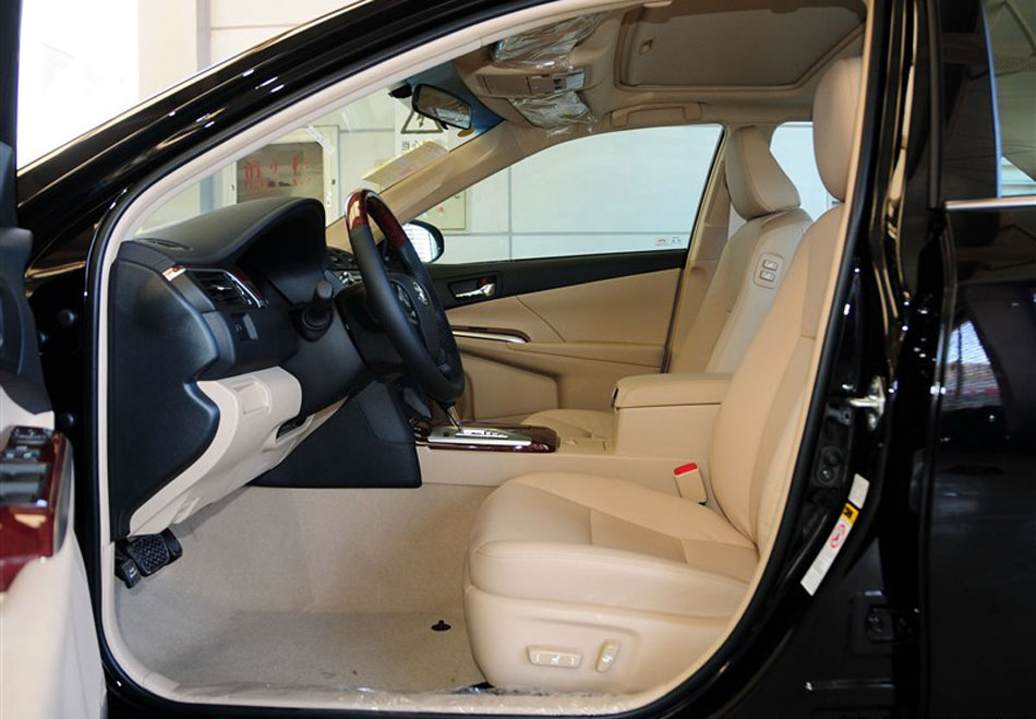 2013款凯美瑞2.5G舒适版