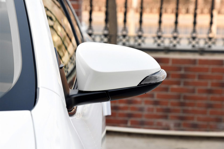 2015款 2.0E 精英版 细节