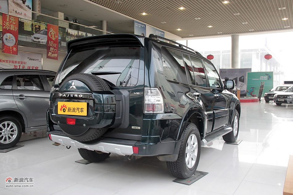 2012款帕杰罗3.0L自动精英版