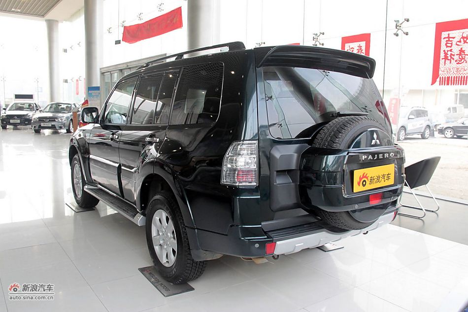 2012款帕杰罗3.0L自动精英版