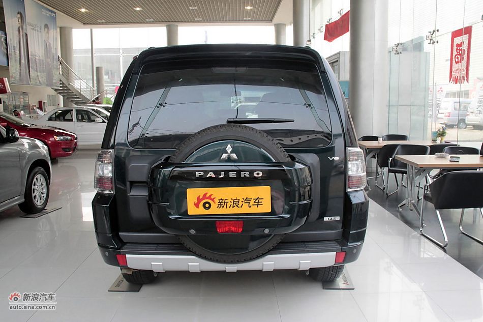 2012款帕杰罗3.0L自动精英版