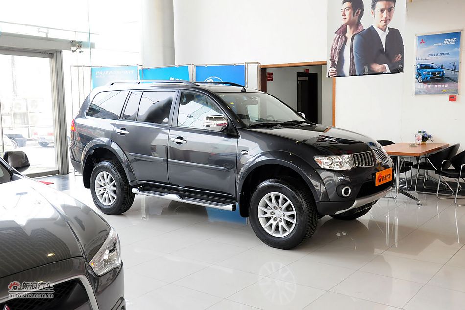 2012款帕杰罗劲畅实拍