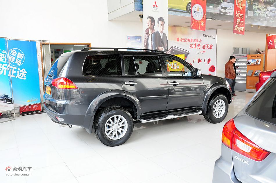 2012款帕杰罗劲畅实拍