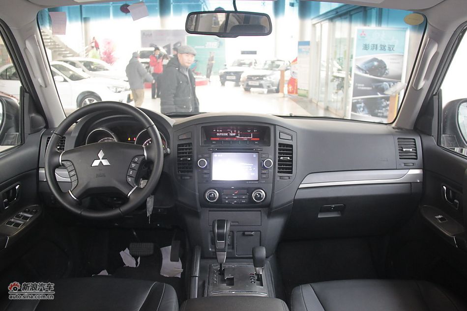 2012款帕杰罗3.0L自动精英版