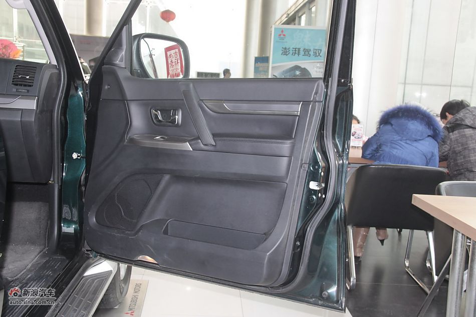 2012款帕杰罗3.0L自动精英版